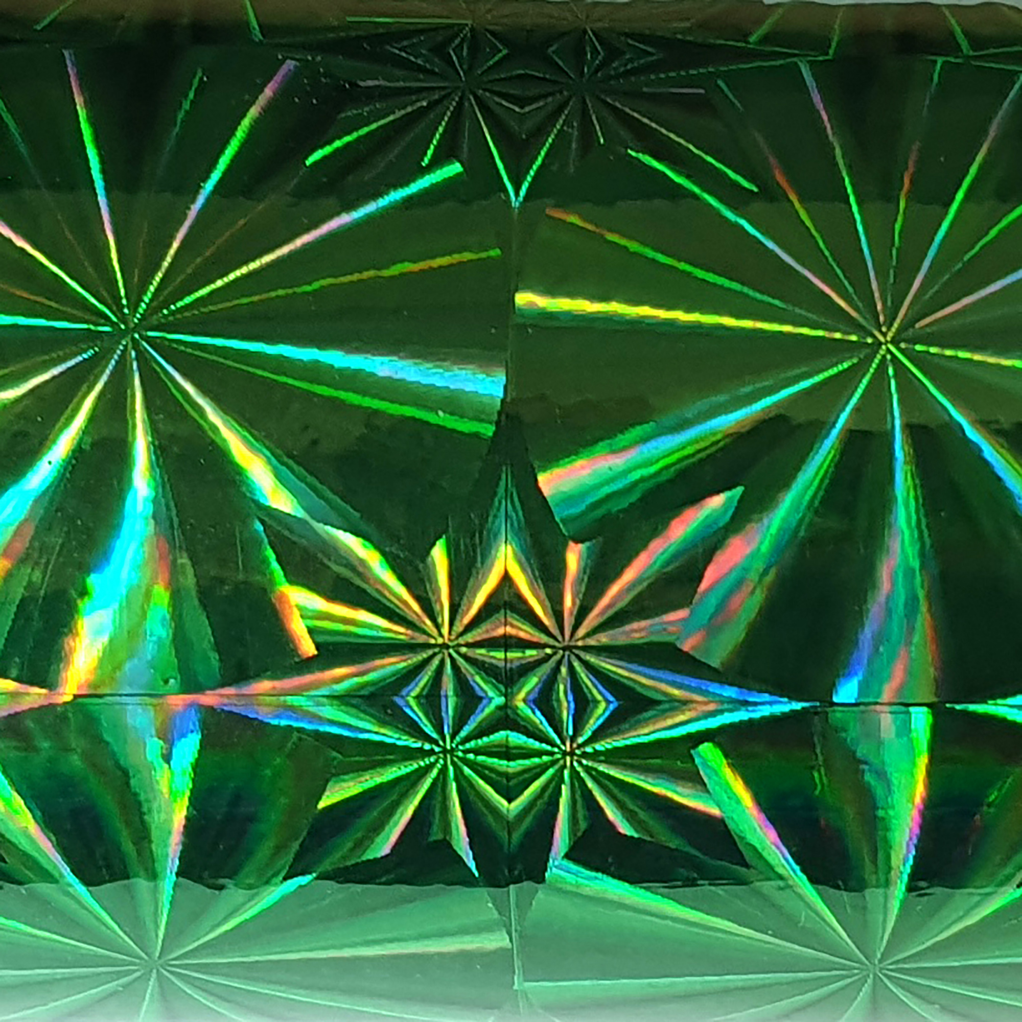 Пленка самоклеящаяся голограмма 0,45*8 м М021С зеленая