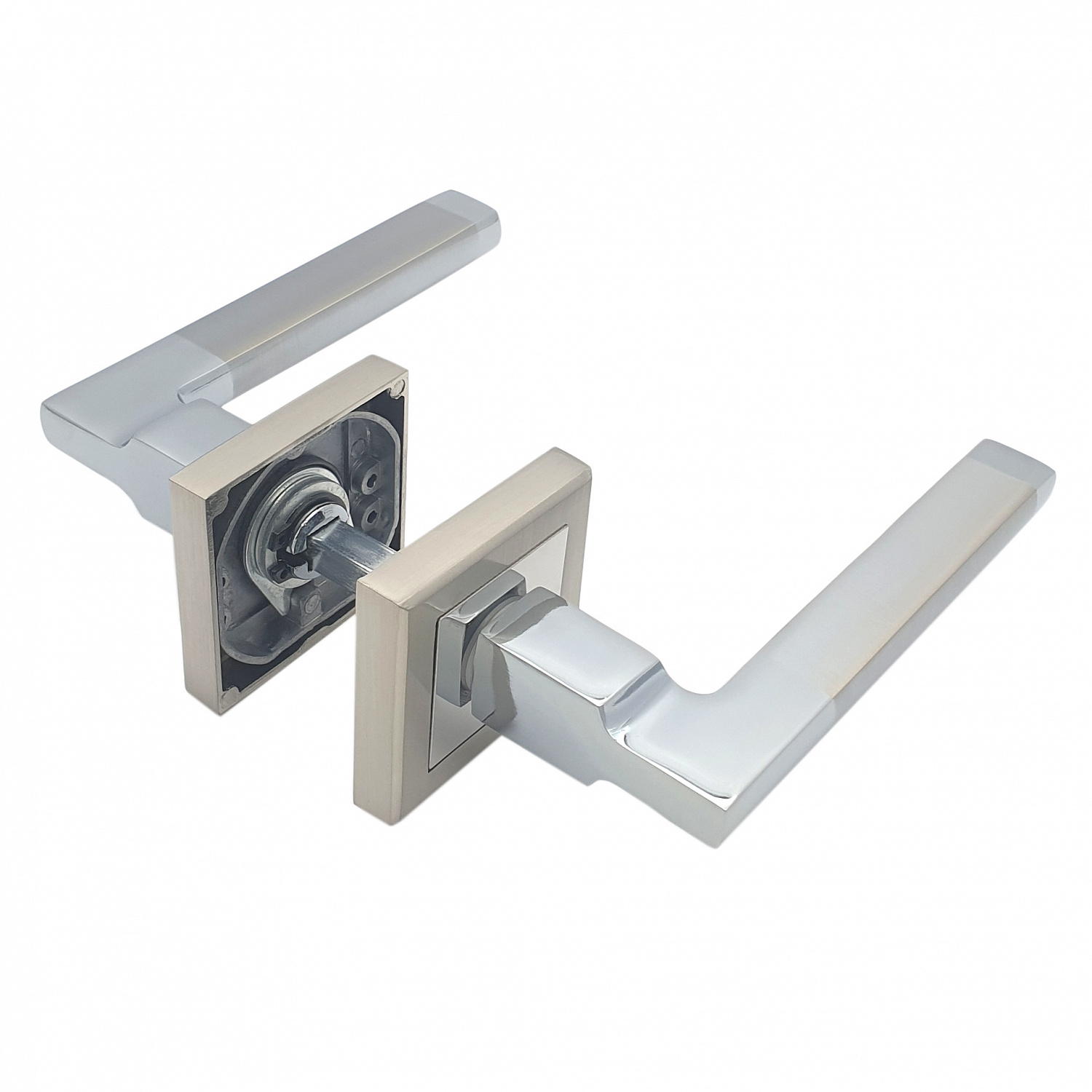 Комплект дверных ручек SOLLER KR-82AE8S сатин/хром 