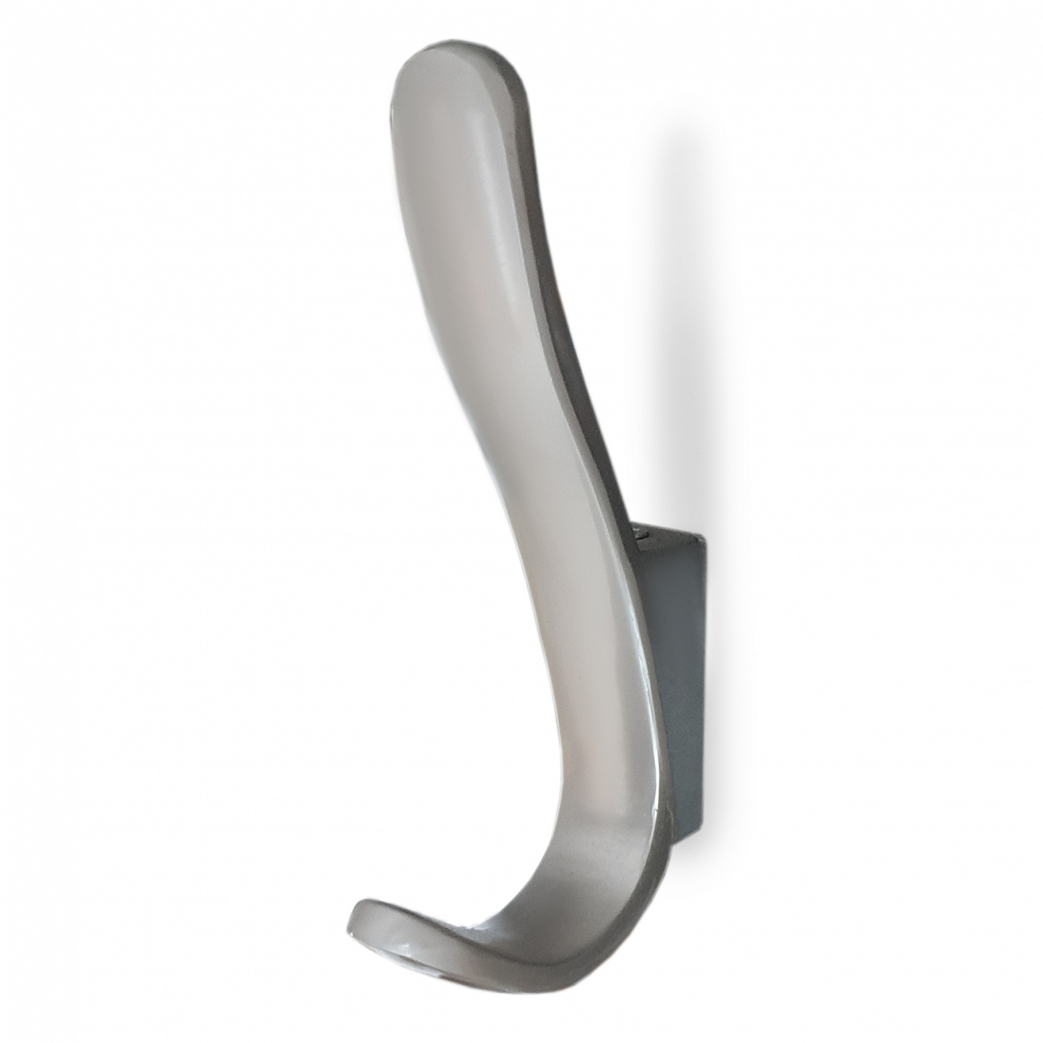 Крючок SOLLER М25 сатин