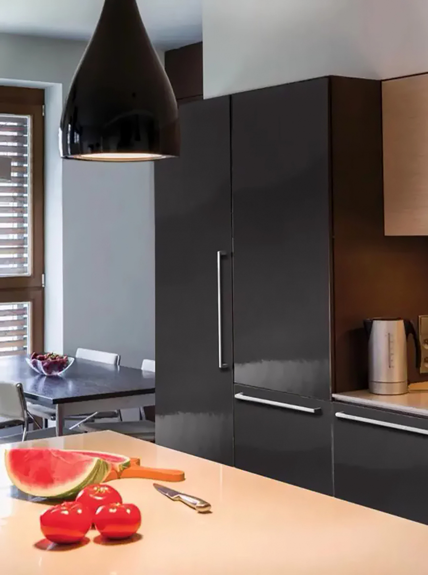 Пленка самоклеящаяся 0,45*8 м 7016 черная