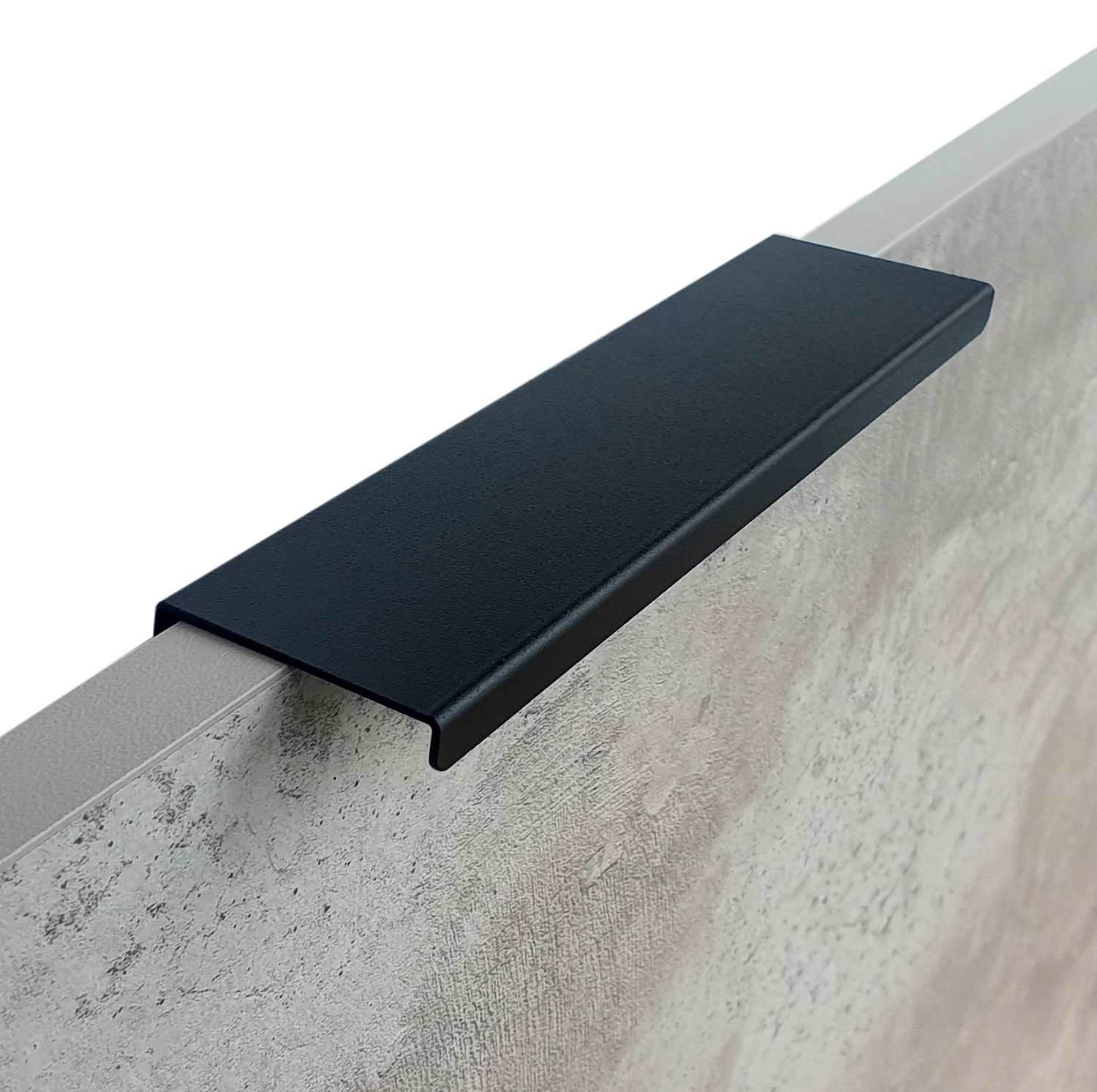 Торцевая ручка 128мм, черная