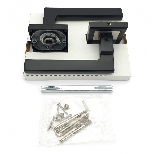 Комплект дверных ручек SOLLER KR-82AE8S черный/хром  